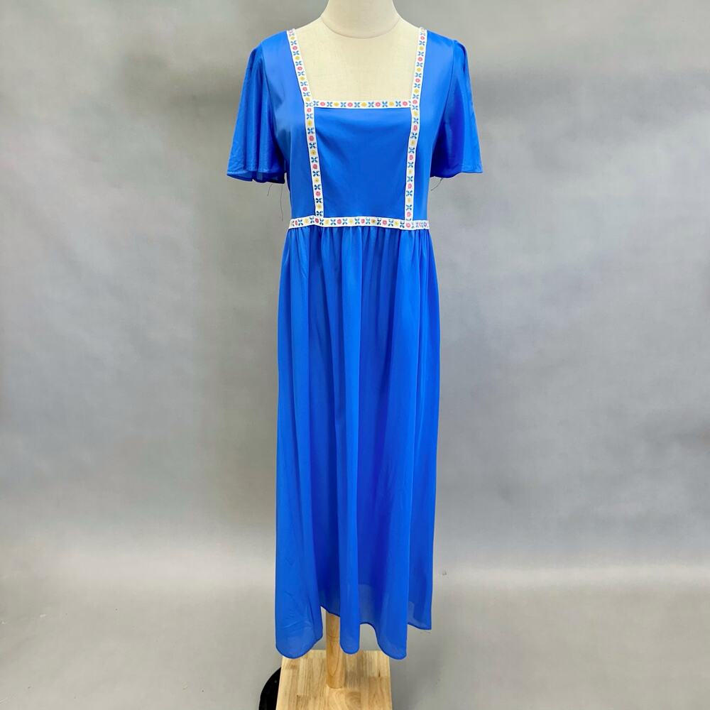 Vintage 70s blue maxi length short sleeve nightgown edelweiss ribbon Size Medium